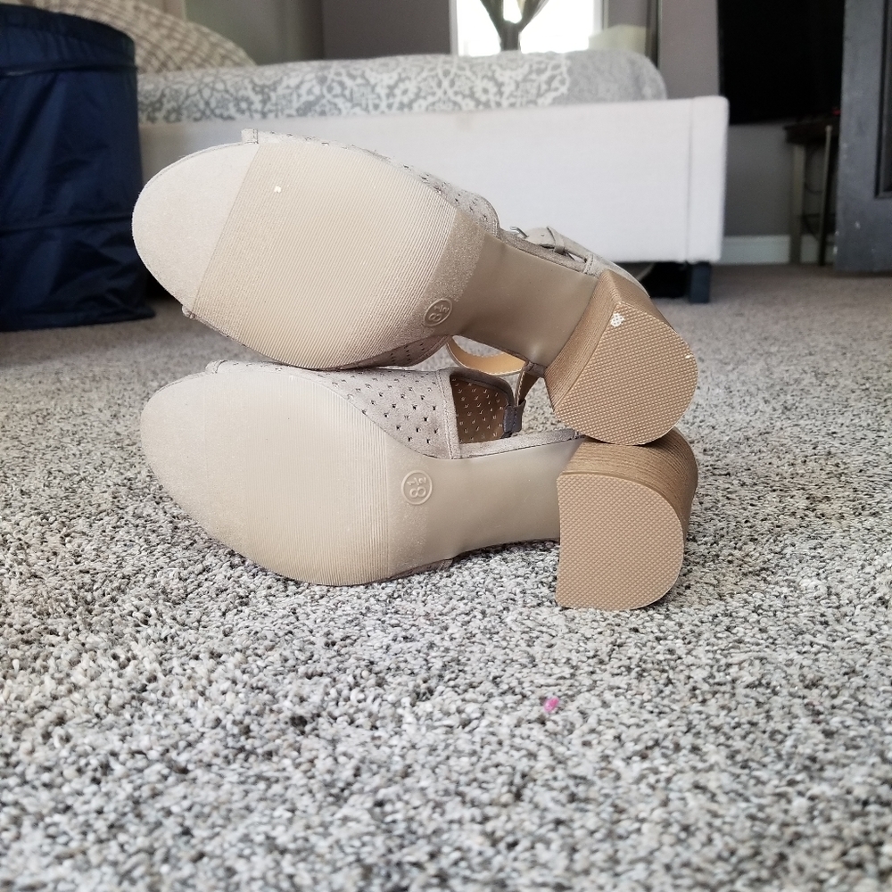 NWTUniversal Thread | Hannah Microsuede Block Heel - Picture 4 of 4